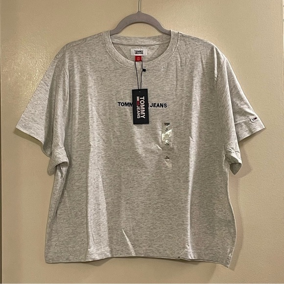 TOMMY JEANS Linear Logo Cropped Top Shirt in Heather Gray - Picture 1 of 5